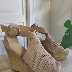 Marc Fisher Wedges